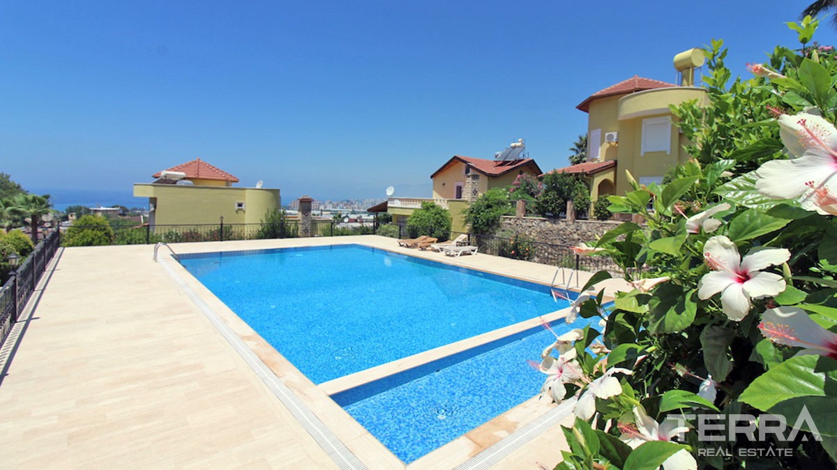 Fully furnished detached villa for sale in Alanya, Kargıcak - 12159