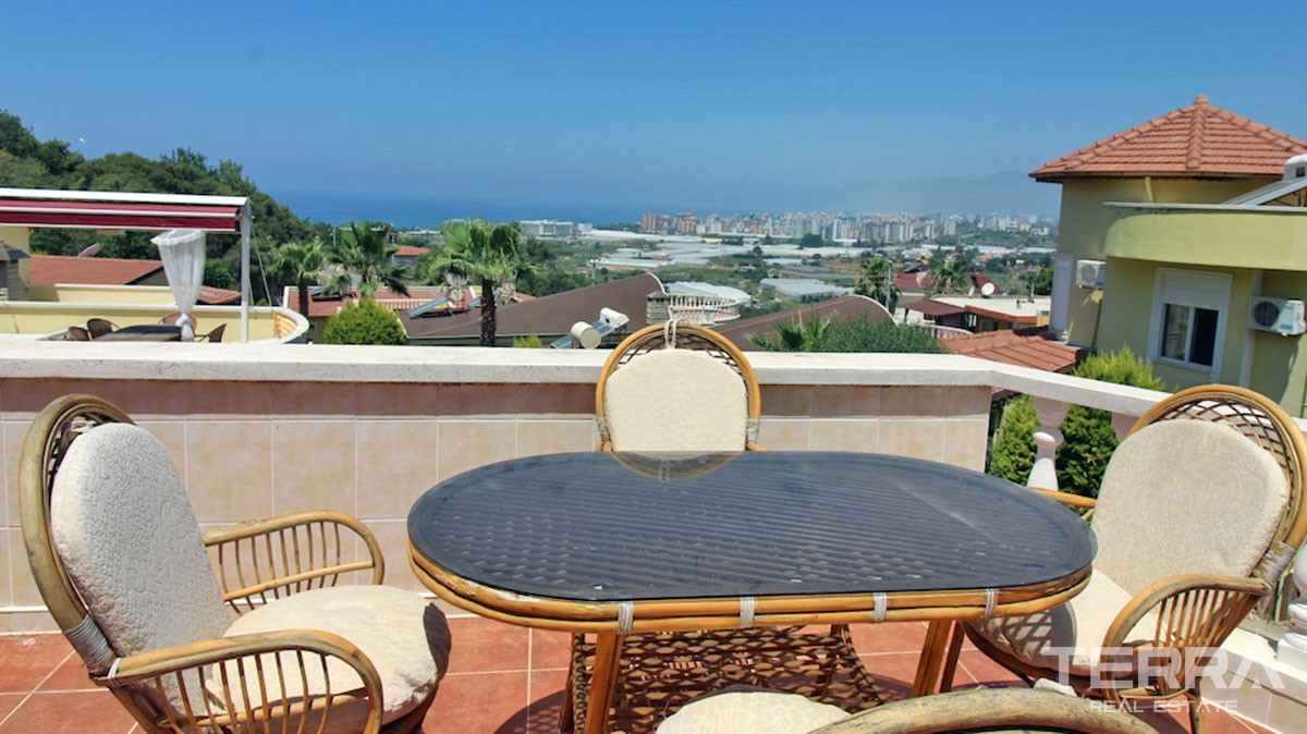 Fully furnished detached villa for sale in Alanya, Kargıcak - 12184