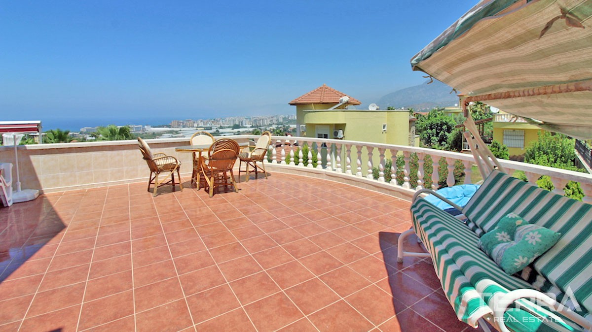 Fully furnished detached villa for sale in Alanya, Kargıcak - 12186
