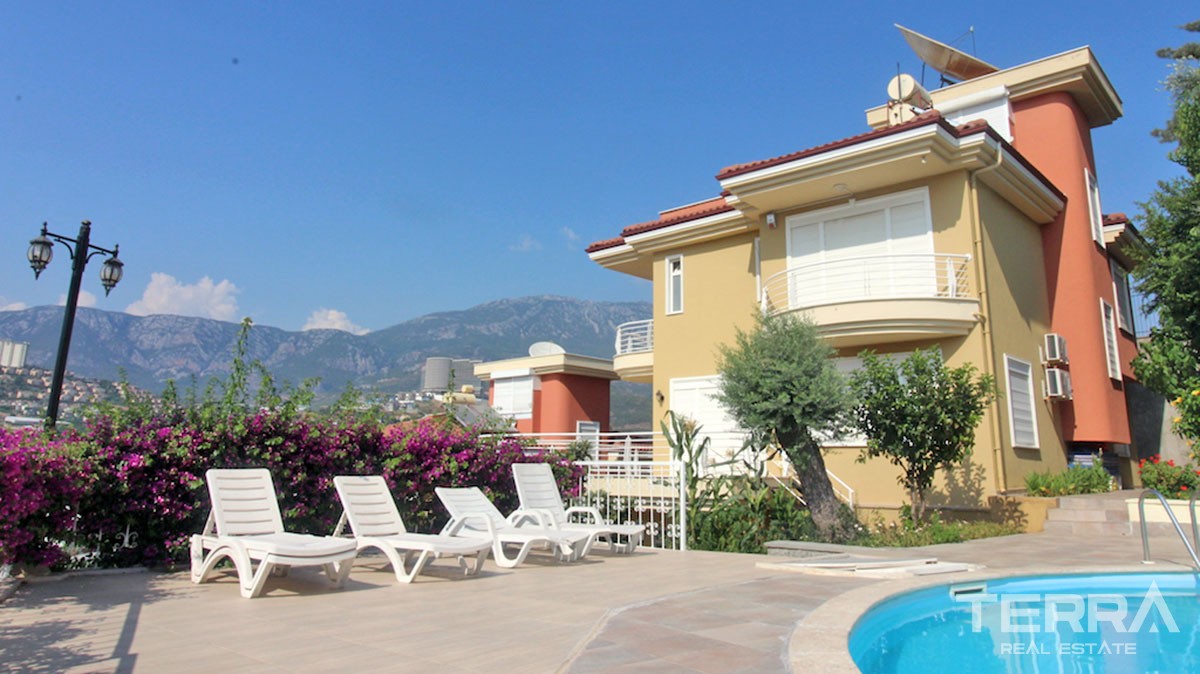 Modern designed villa for sale in Alanya Kargıcak