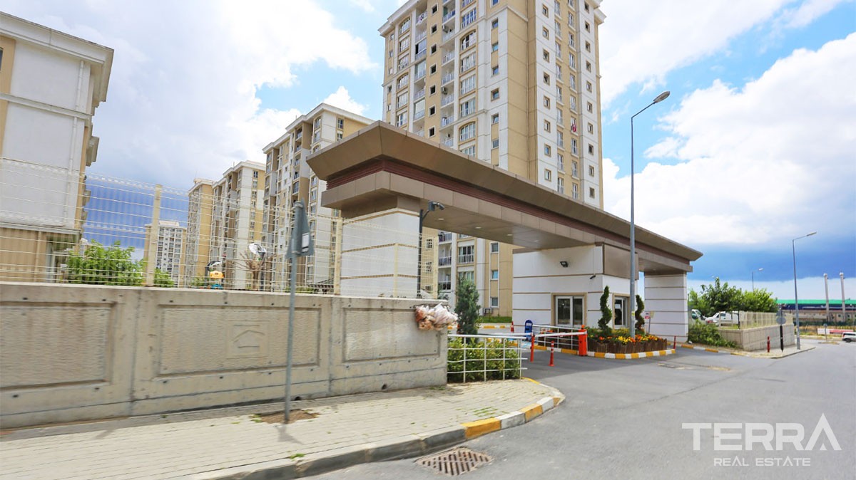 Completed Apartments in Istanbul Başakşehir with Extended Payment Plan - 28113