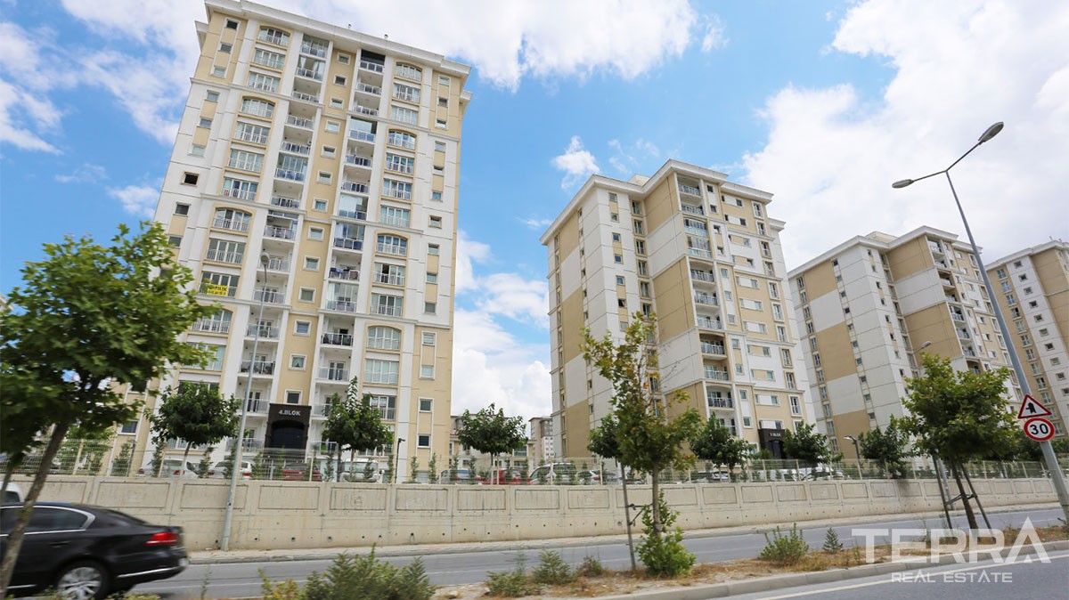 Completed Apartments in Istanbul Başakşehir with Extended Payment Plan - 28117