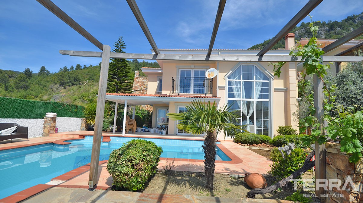 Detached villa for sale in Alanya with private pool - 12448