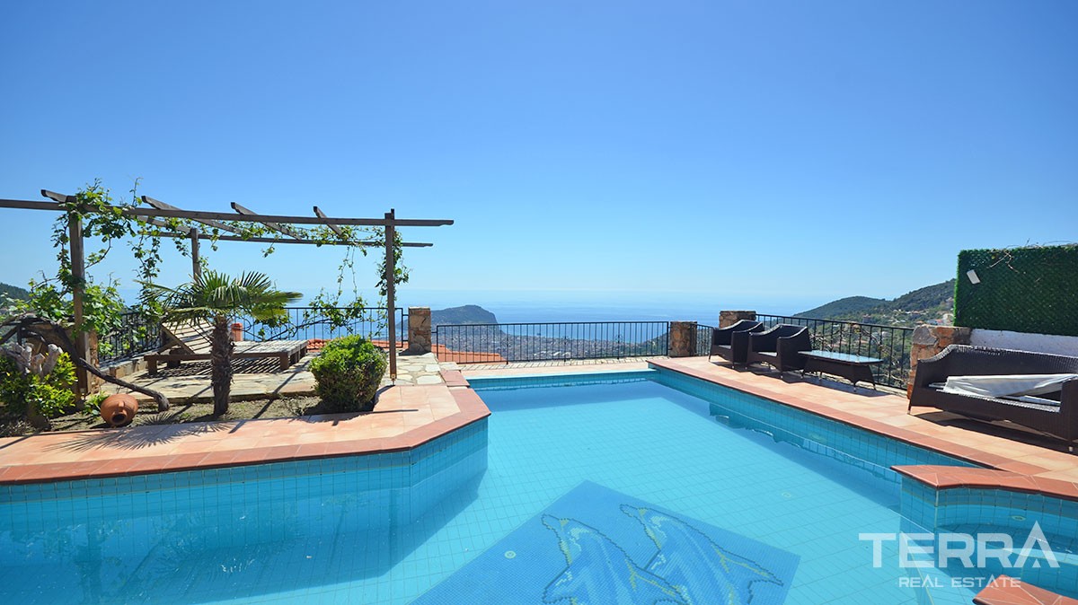 Detached villa for sale in Alanya with private pool - 12449