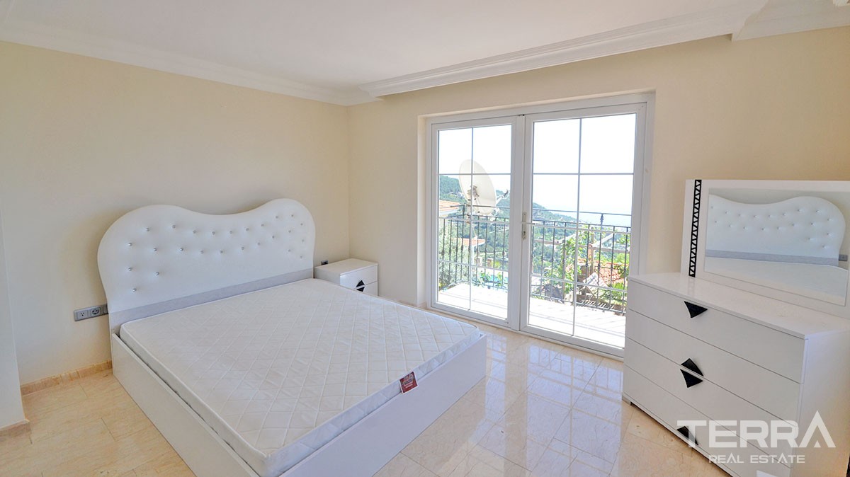 Detached villa for sale in Alanya with private pool - 12465