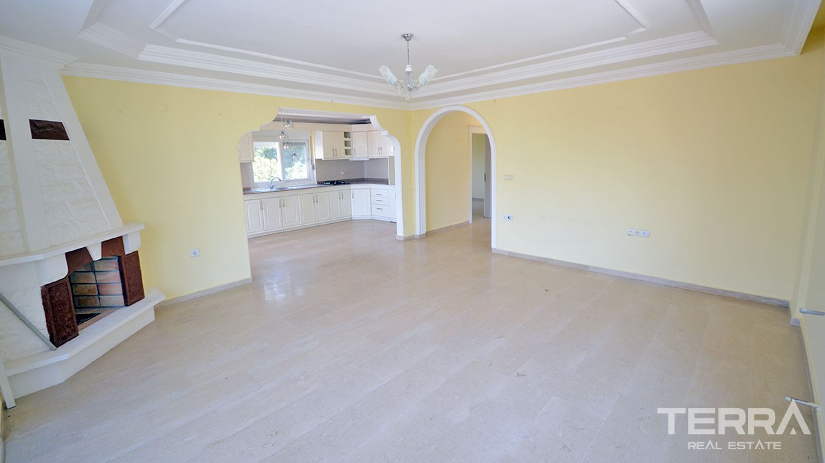 Detached villa for sale with private garden in Kargicak, Alanya - 12641