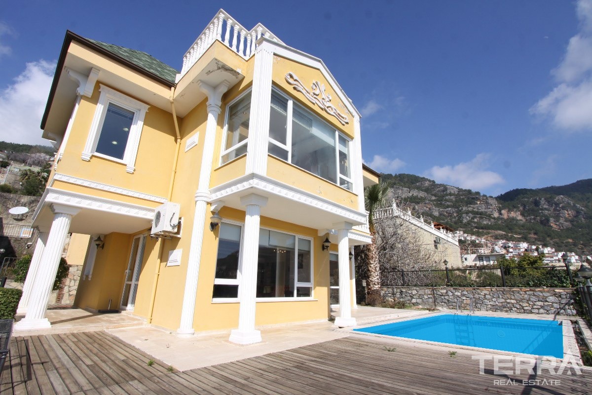 Detached Villa for Sale in Alanya Tepe With Private Swimming Pool - 36602