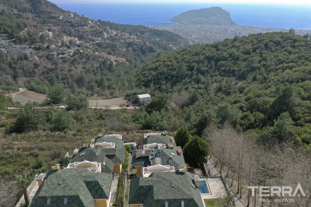 Detached Villa for Sale in Alanya Tepe With Private Swimming Pool - 36605
