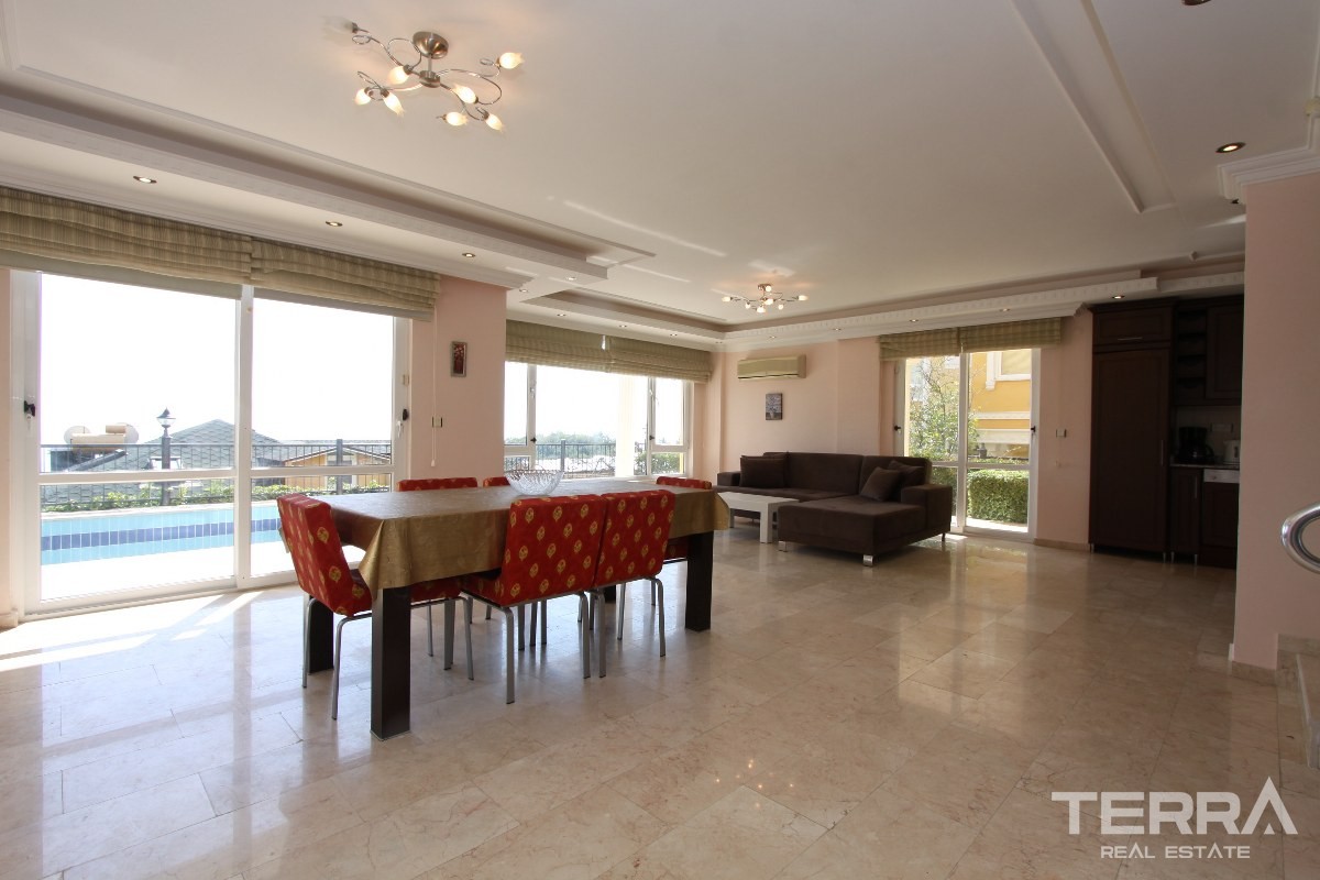 Detached Villa for Sale in Alanya Tepe With Private Swimming Pool - 36614