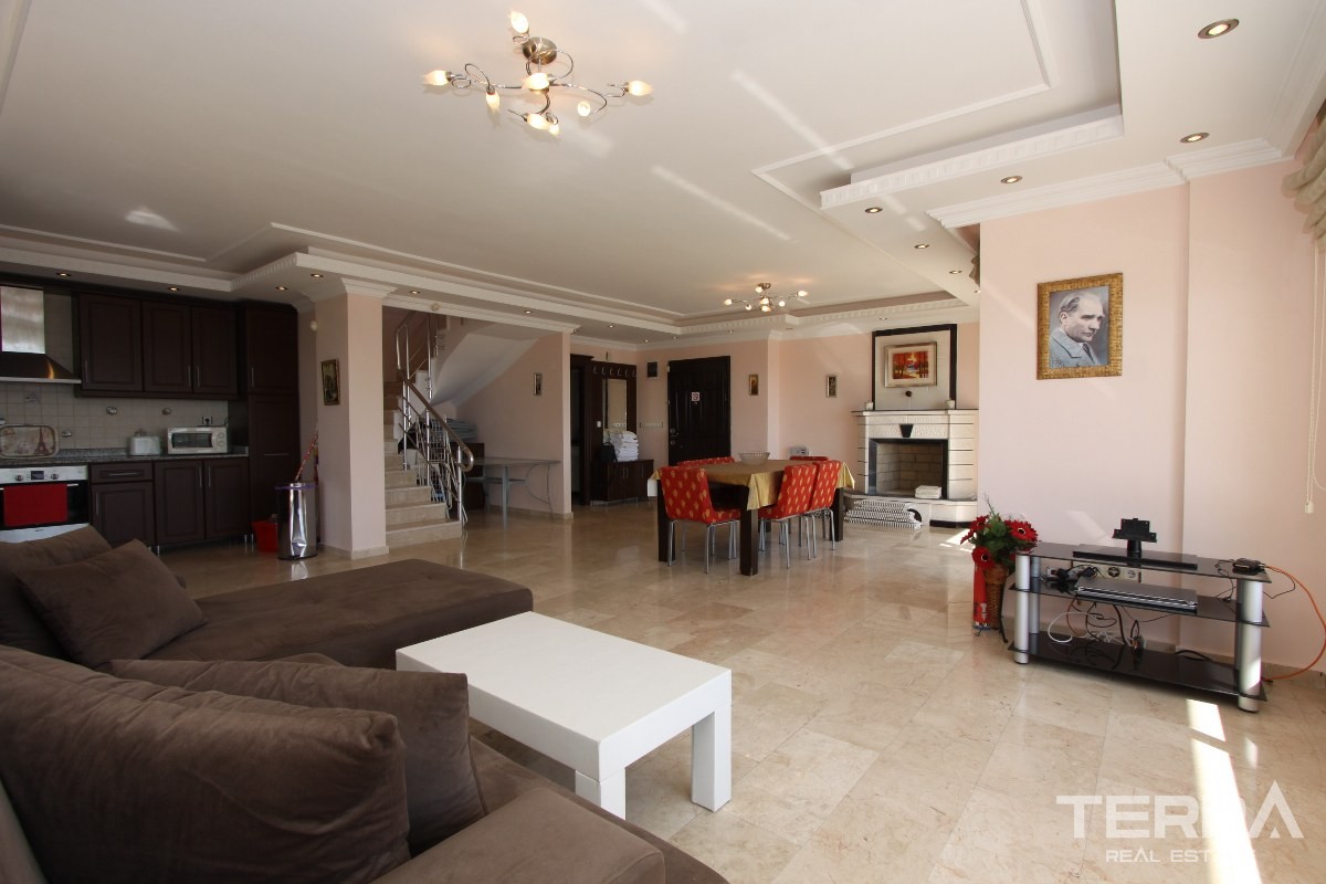 Detached Villa for Sale in Alanya Tepe With Private Swimming Pool - 36615