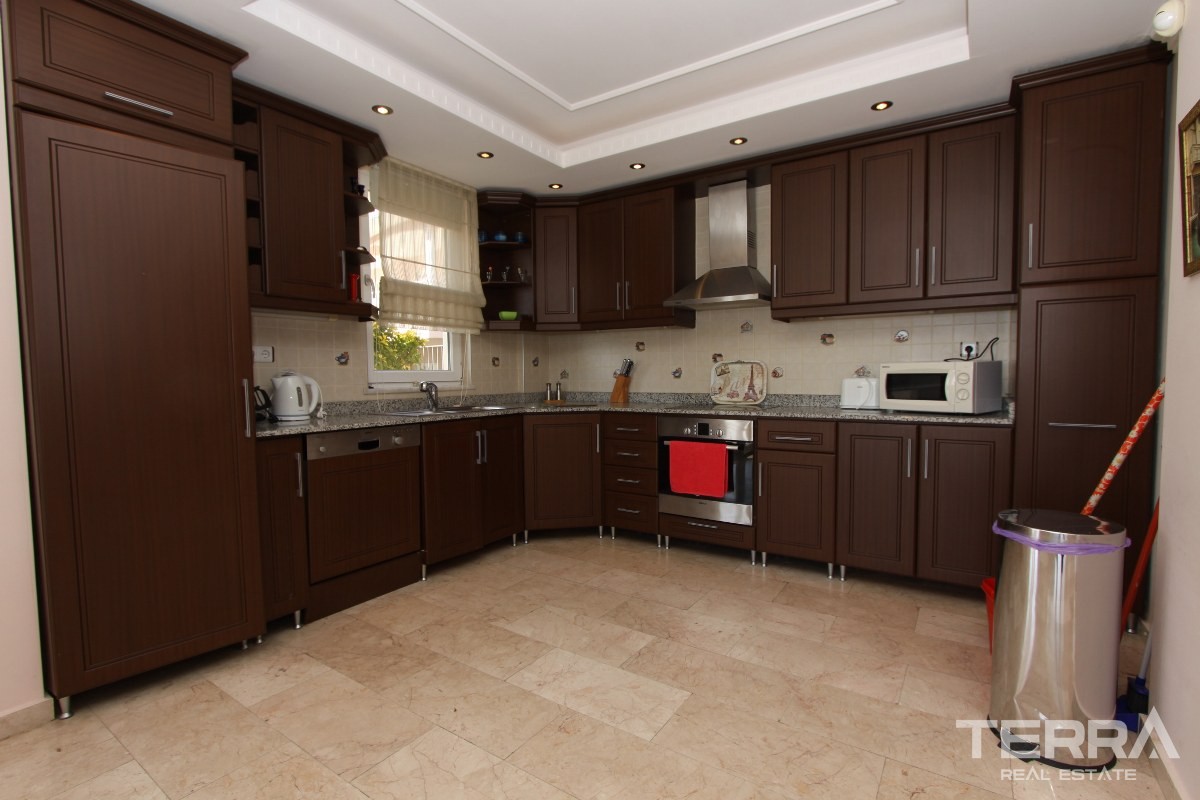 Detached Villa for Sale in Alanya Tepe With Private Swimming Pool - 36622