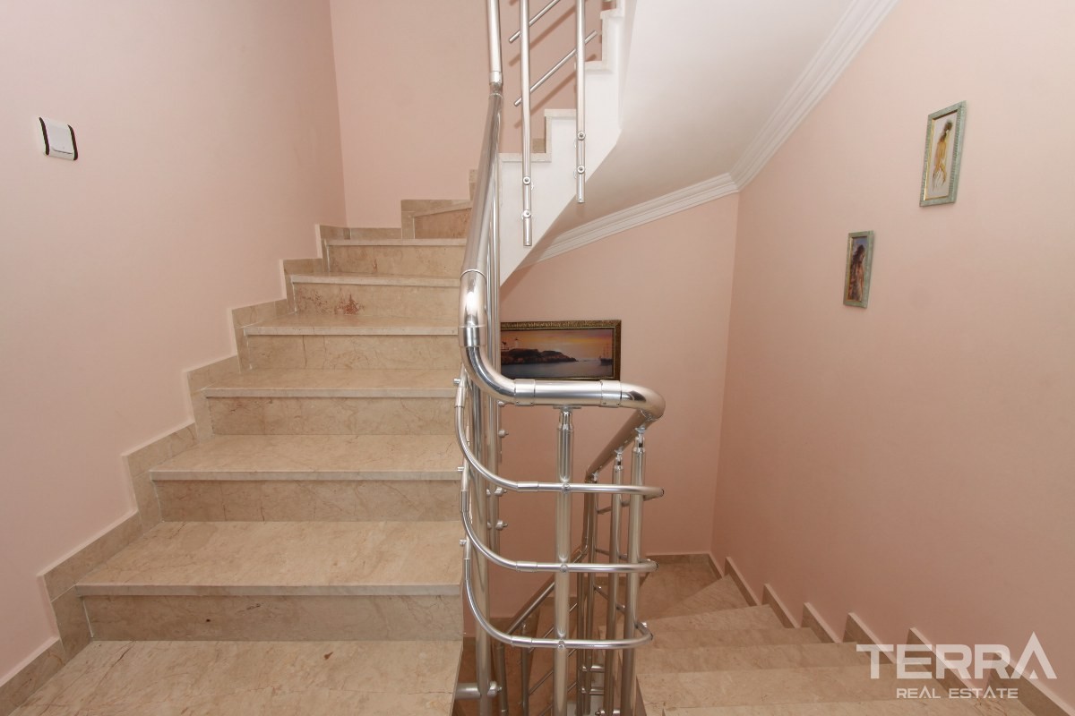 Detached Villa for Sale in Alanya Tepe With Private Swimming Pool - 36623