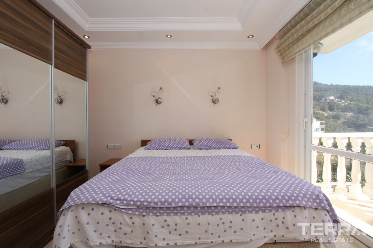 Detached Villa for Sale in Alanya Tepe With Private Swimming Pool - 36625