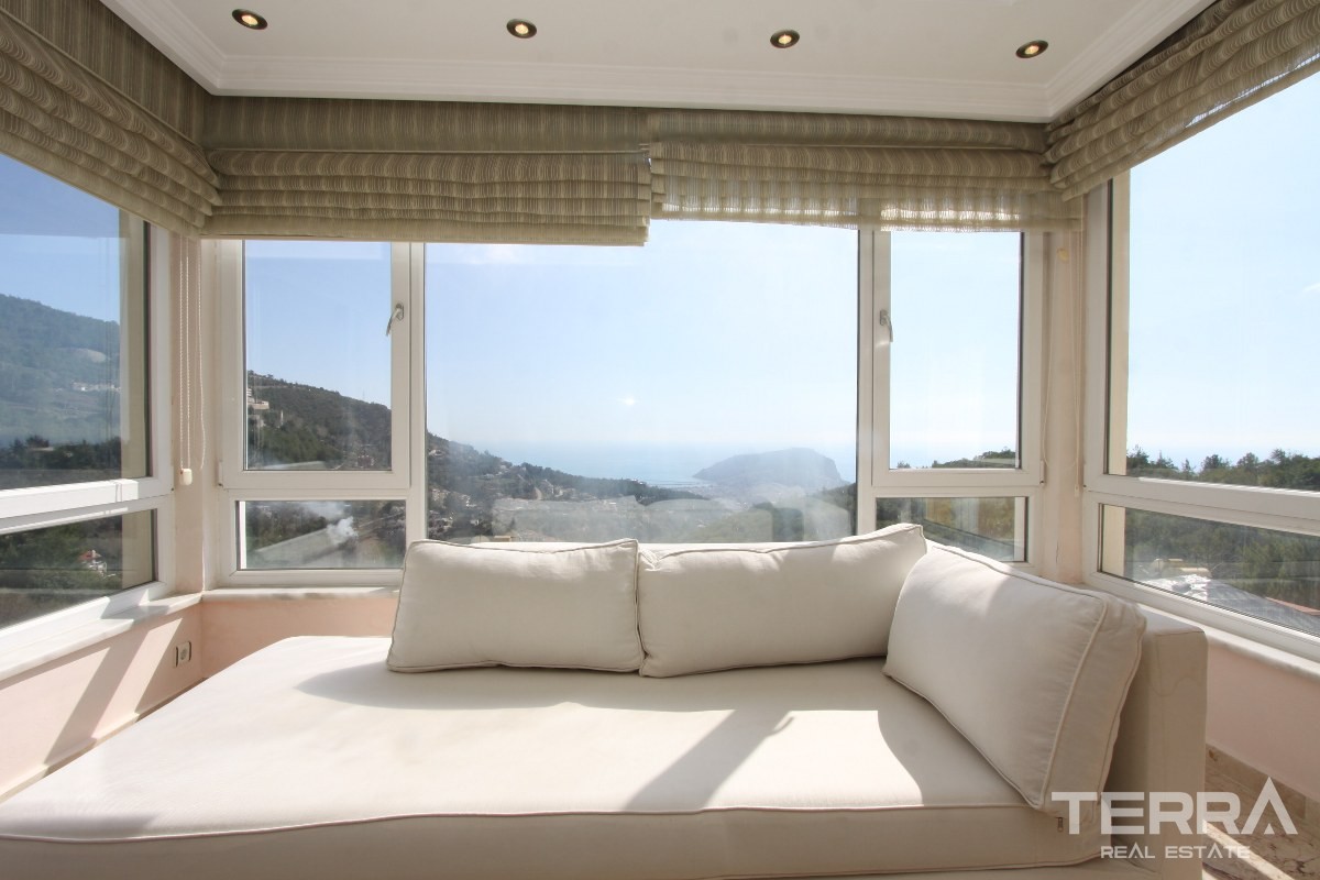 Detached Villa for Sale in Alanya Tepe With Private Swimming Pool - 36632