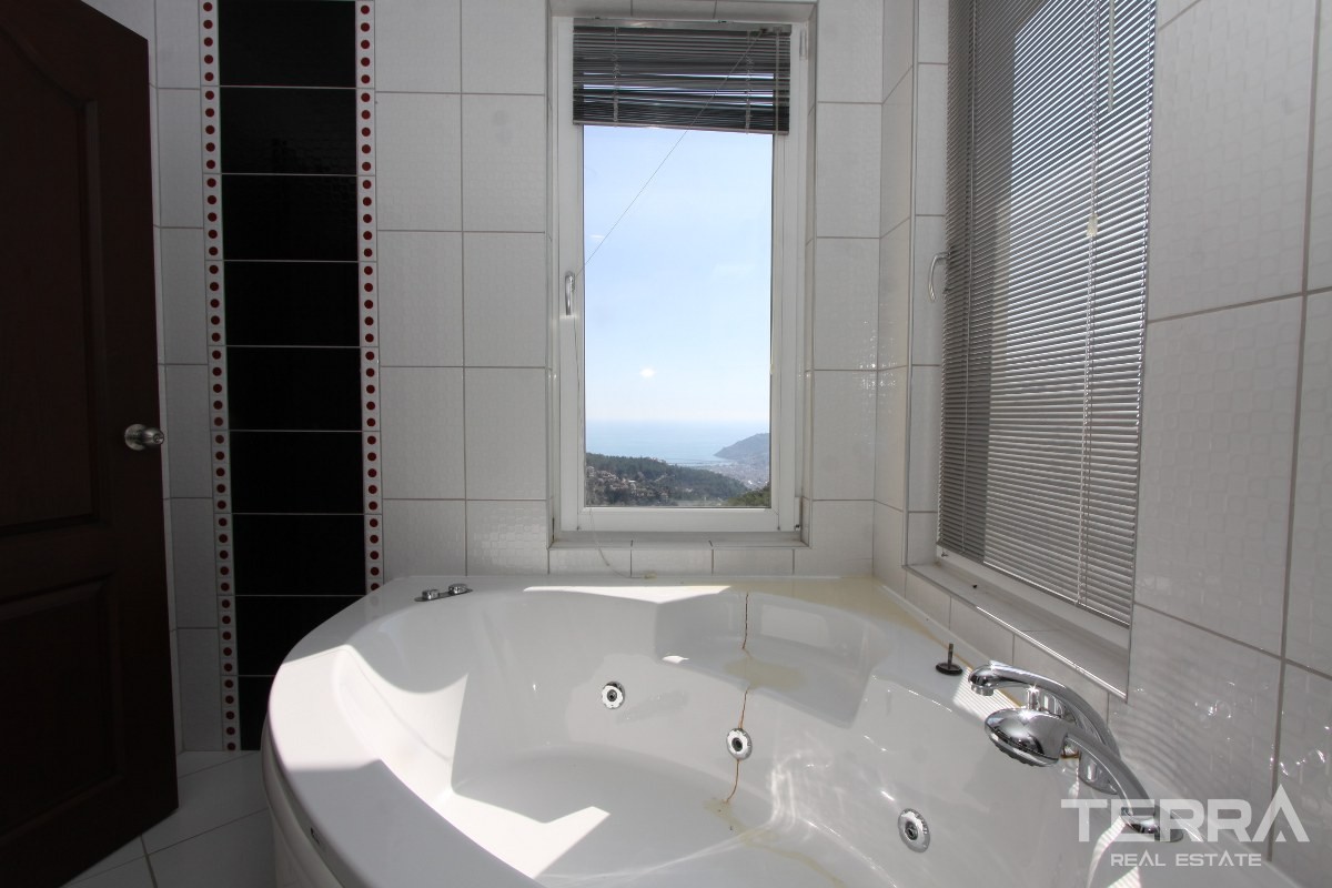 Detached Villa for Sale in Alanya Tepe With Private Swimming Pool - 36635