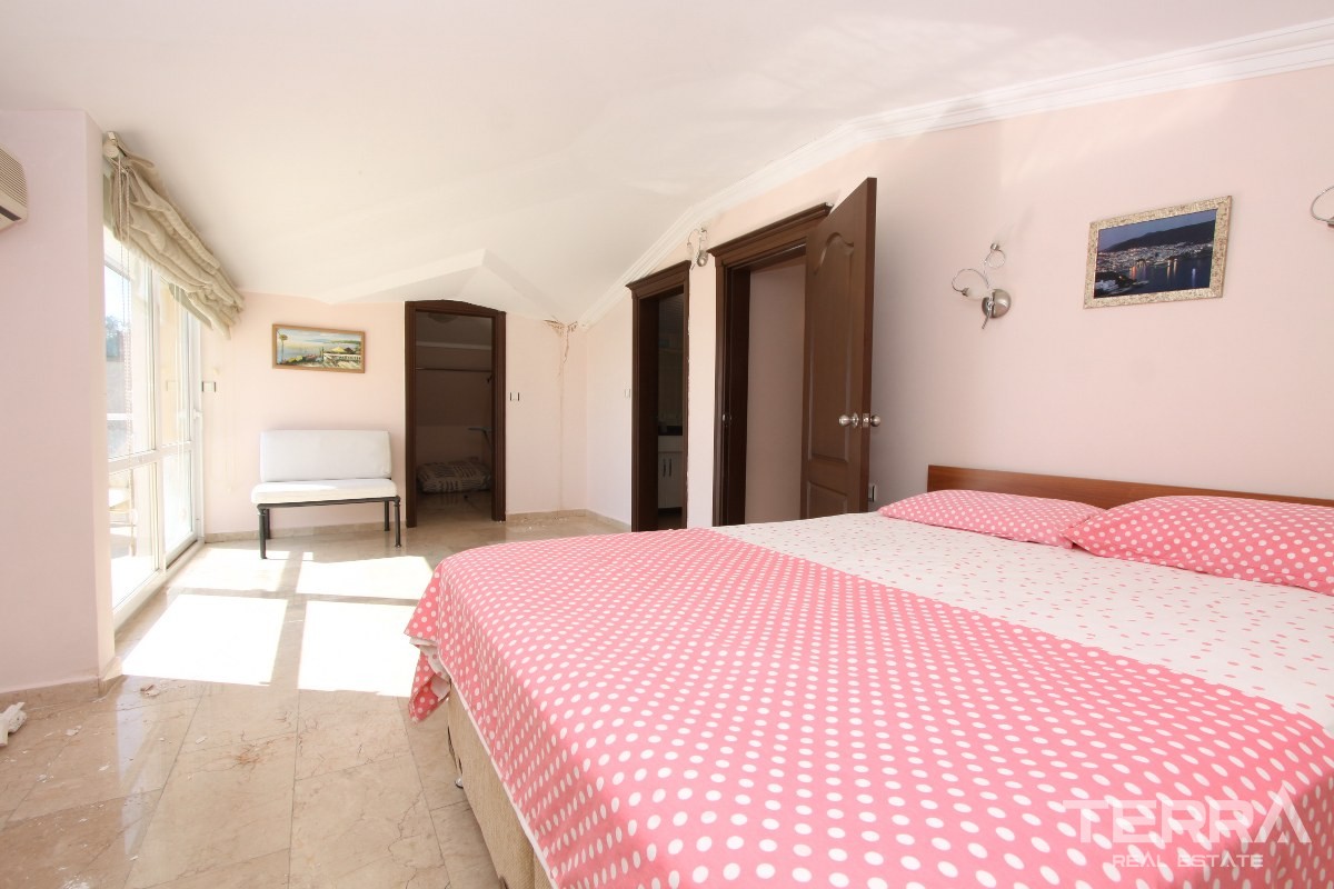 Detached Villa for Sale in Alanya Tepe With Private Swimming Pool - 36641