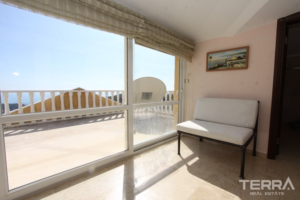 Detached Villa for Sale in Alanya Tepe With Private Swimming Pool - 36644