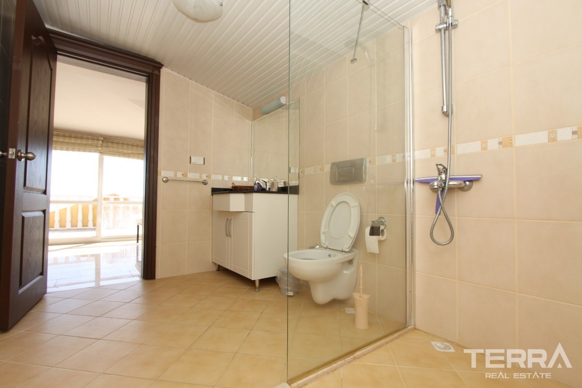 Detached Villa for Sale in Alanya Tepe With Private Swimming Pool - 36646
