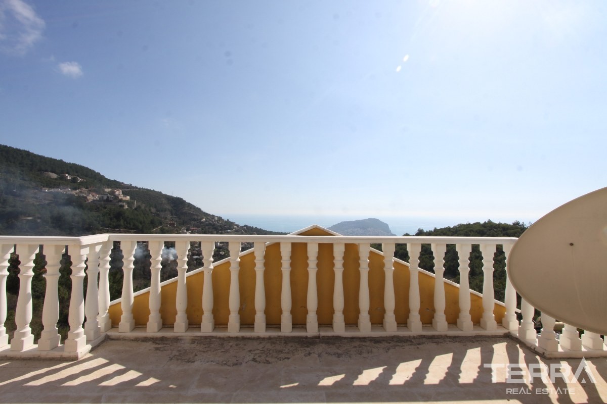 Detached Villa for Sale in Alanya Tepe With Private Swimming Pool - 36648