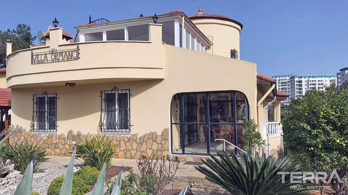Detached Villa in Alanya Avsallar in a Nice Green Environment - 12714