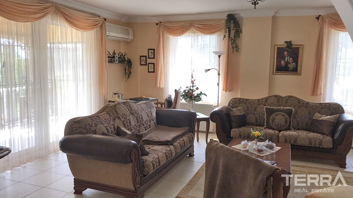 Detached Villa in Alanya Avsallar in a Nice Green Environment - 12722