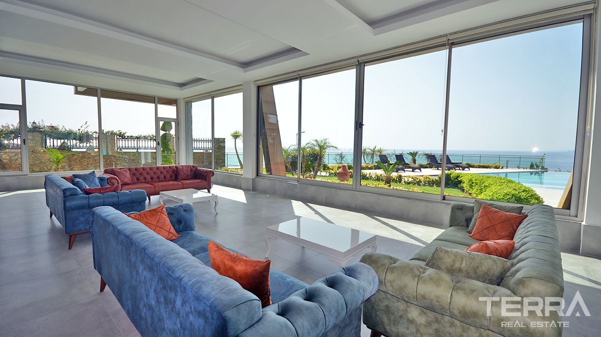 Exclusive sea front penthouse for sale in Alanya, Kargıcak - 12745