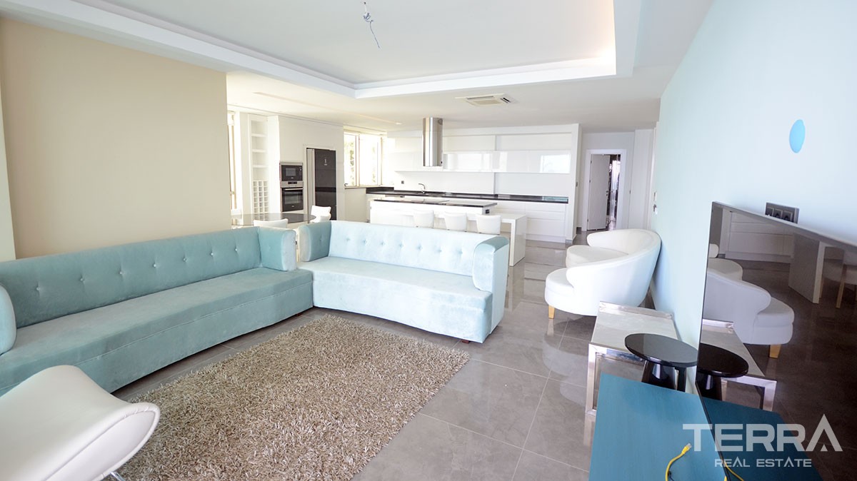Exclusive sea front penthouse for sale in Alanya, Kargıcak - 12754