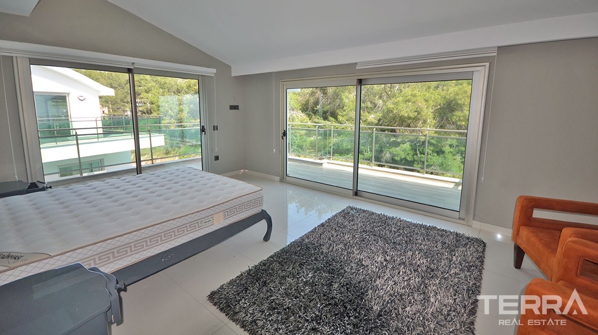 Exclusive sea front penthouse for sale in Alanya, Kargıcak - 12760