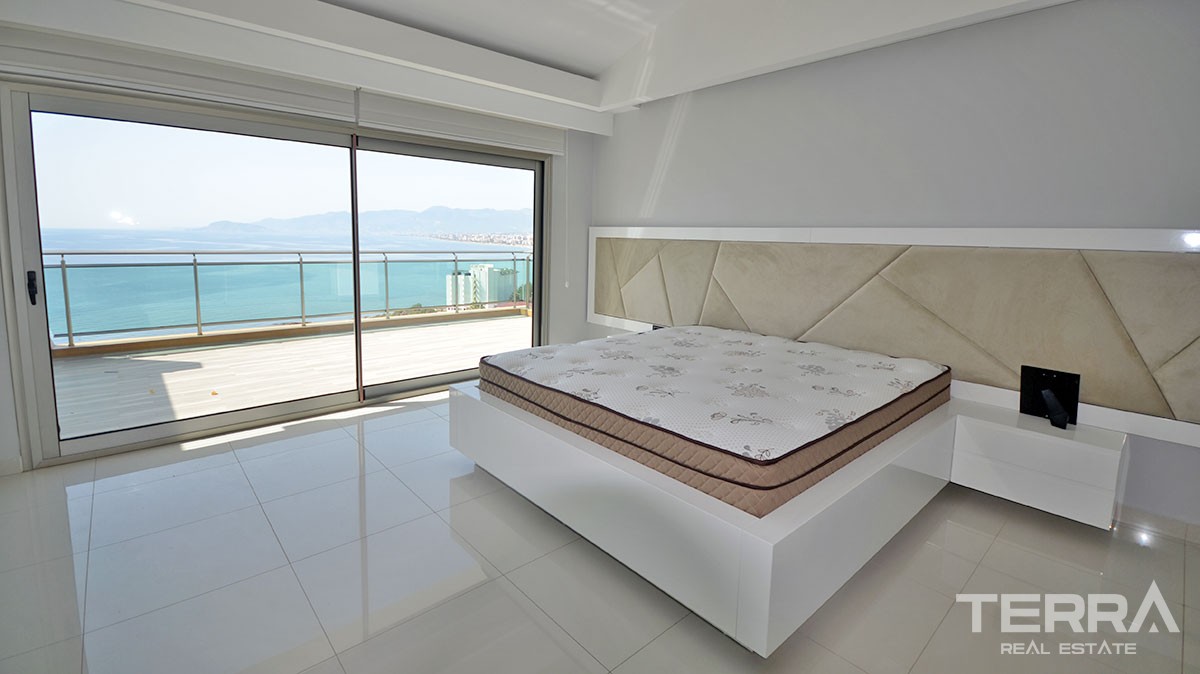 Exclusive sea front penthouse for sale in Alanya, Kargıcak - 12761