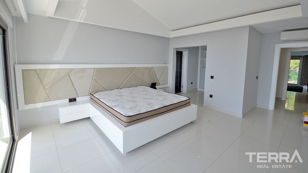 Exclusive sea front penthouse for sale in Alanya, Kargıcak - 12763