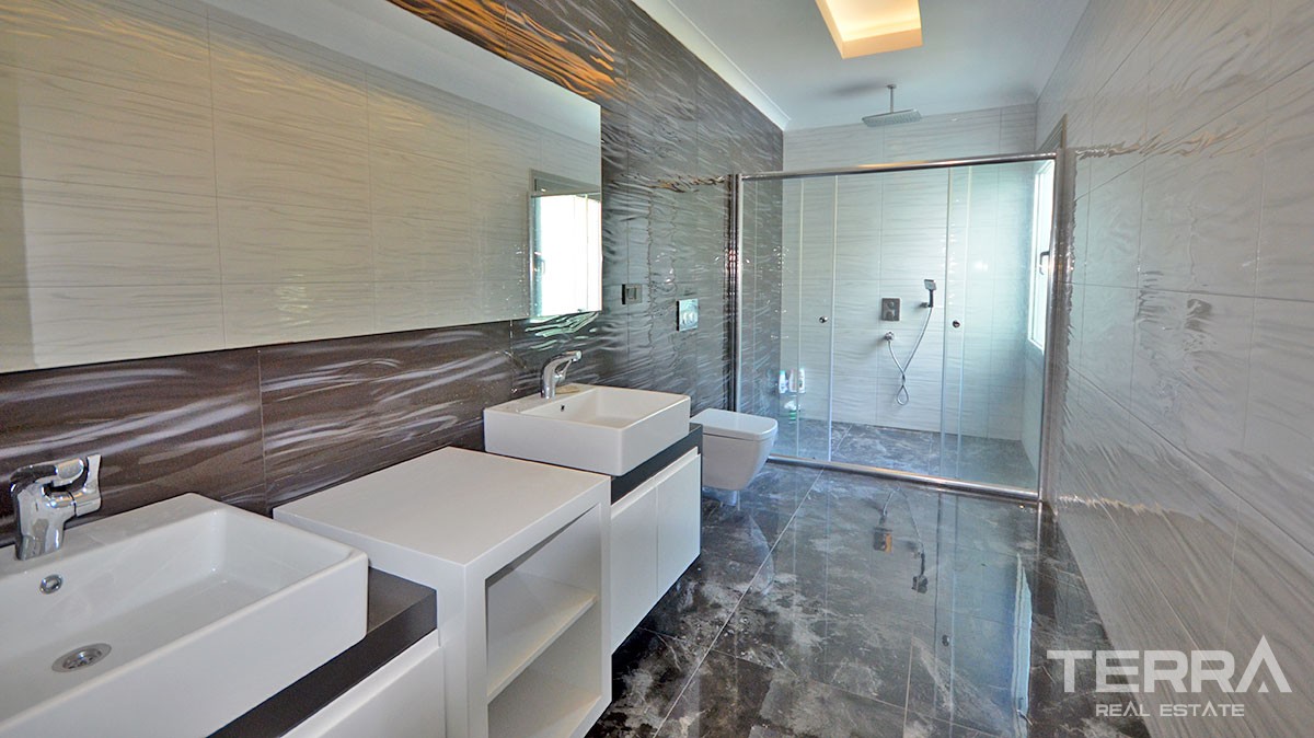 Exclusive sea front penthouse for sale in Alanya, Kargıcak - 12765