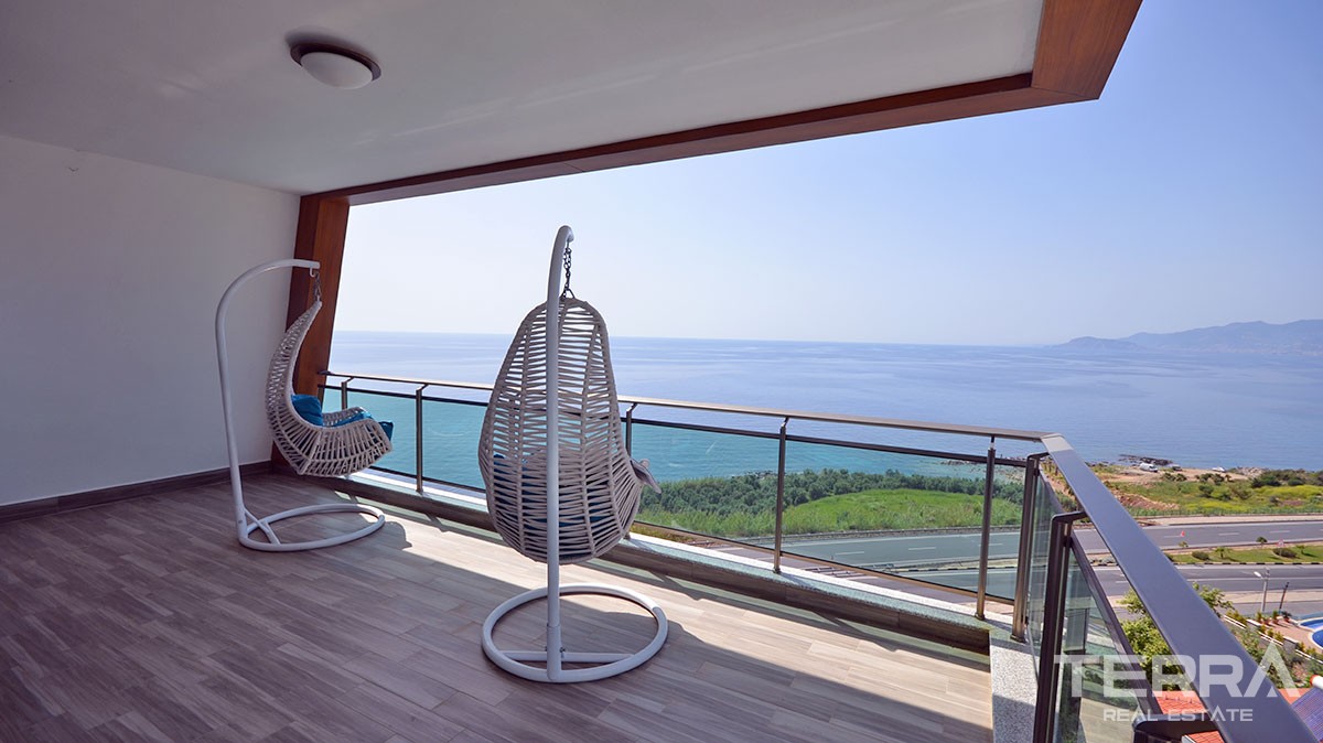 Exclusive sea front penthouse for sale in Alanya, Kargıcak - 12769
