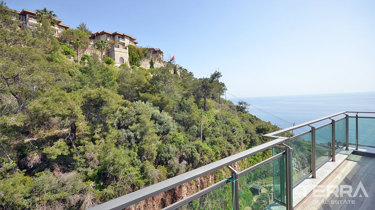 Exclusive sea front penthouse for sale in Alanya, Kargıcak - 12772