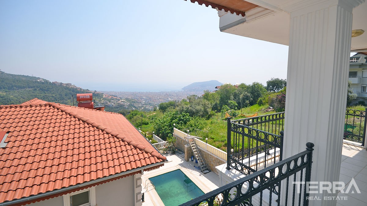 Sea view detached villa for sale in Alanya Tepe with private pool - 12839