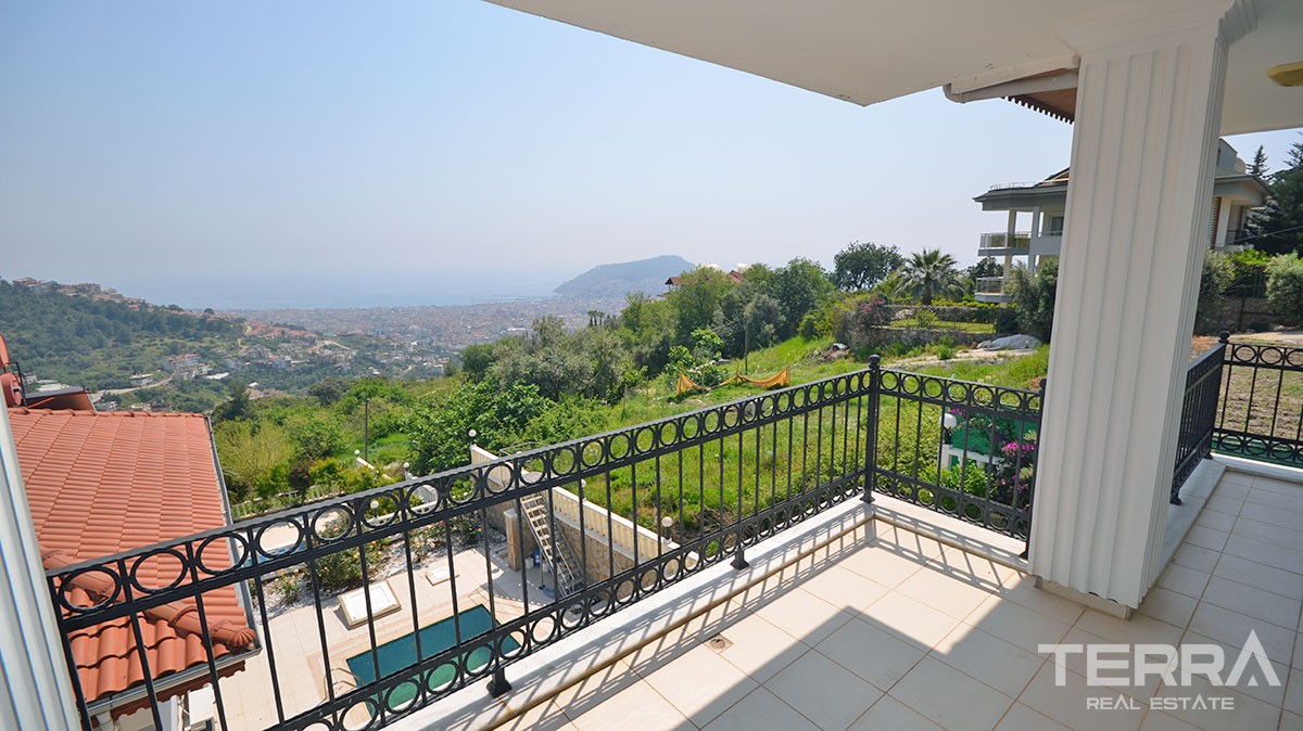 Sea view detached villa for sale in Alanya Tepe with private pool - 12841