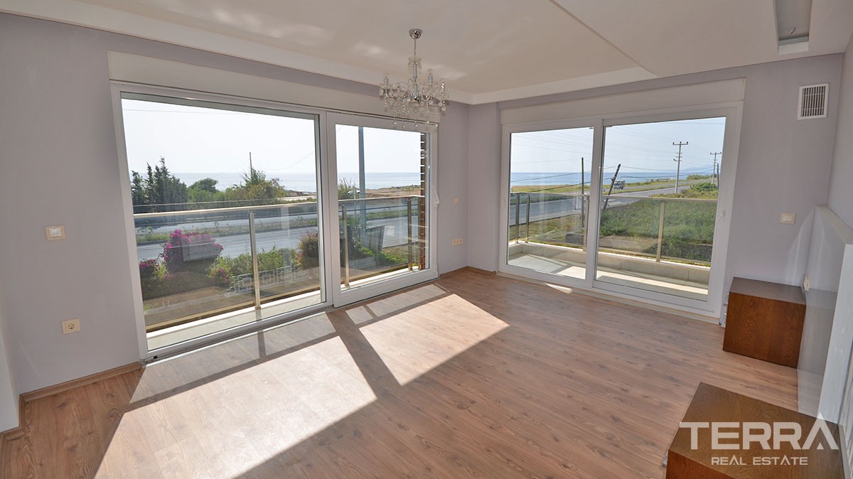 Luxury sea front villas for sale in Alanya, Demirtaş - 12950