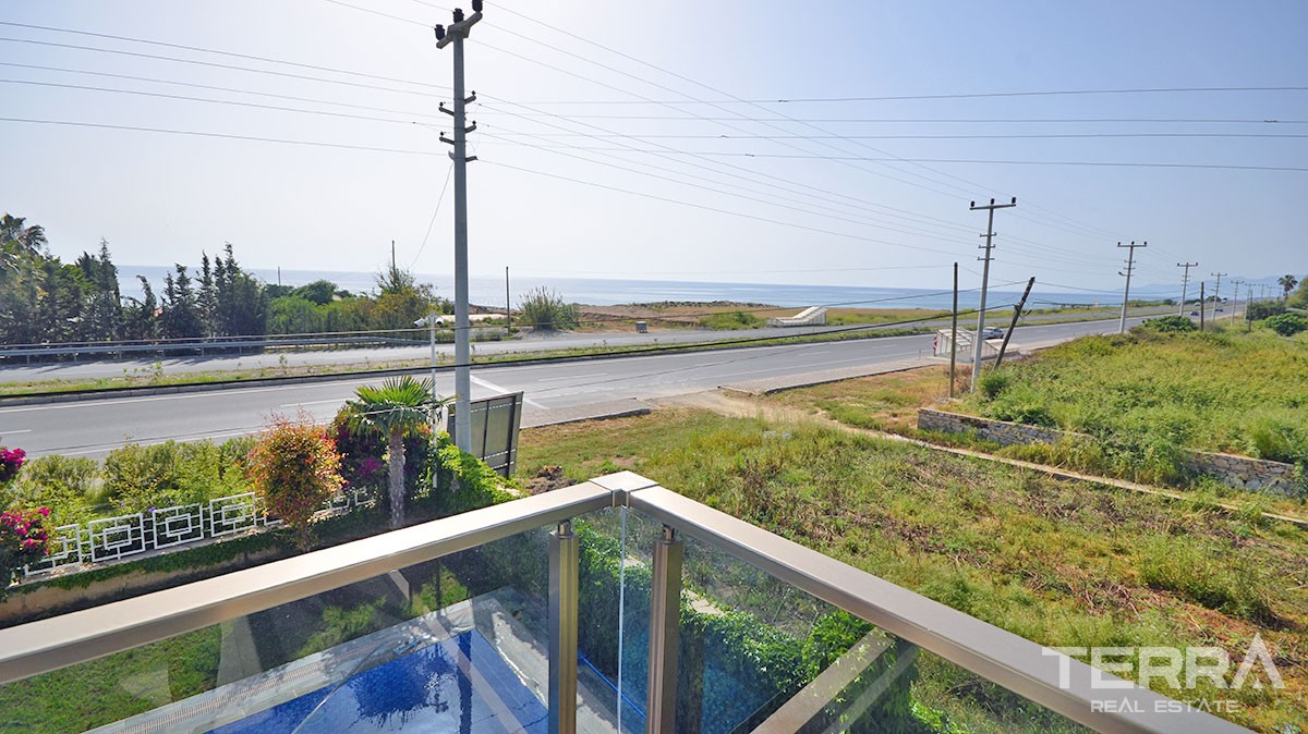 Luxury sea front villas for sale in Alanya, Demirtaş - 12959