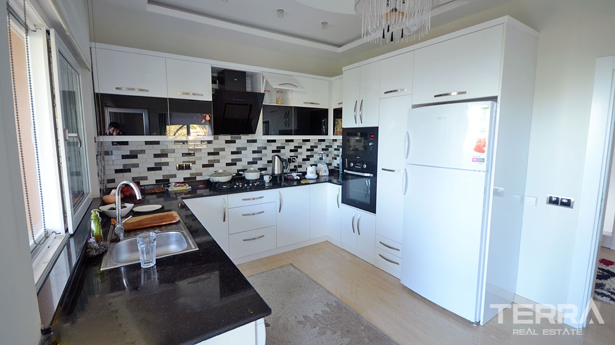 Fully furnished luxury villa for sale in Alanya Bektaş - 13017