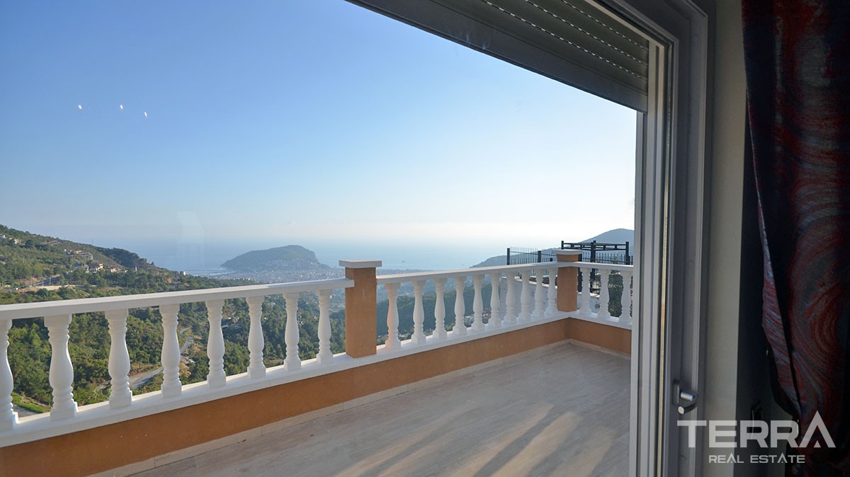 Fully furnished luxury villa for sale in Alanya Bektaş - 13033