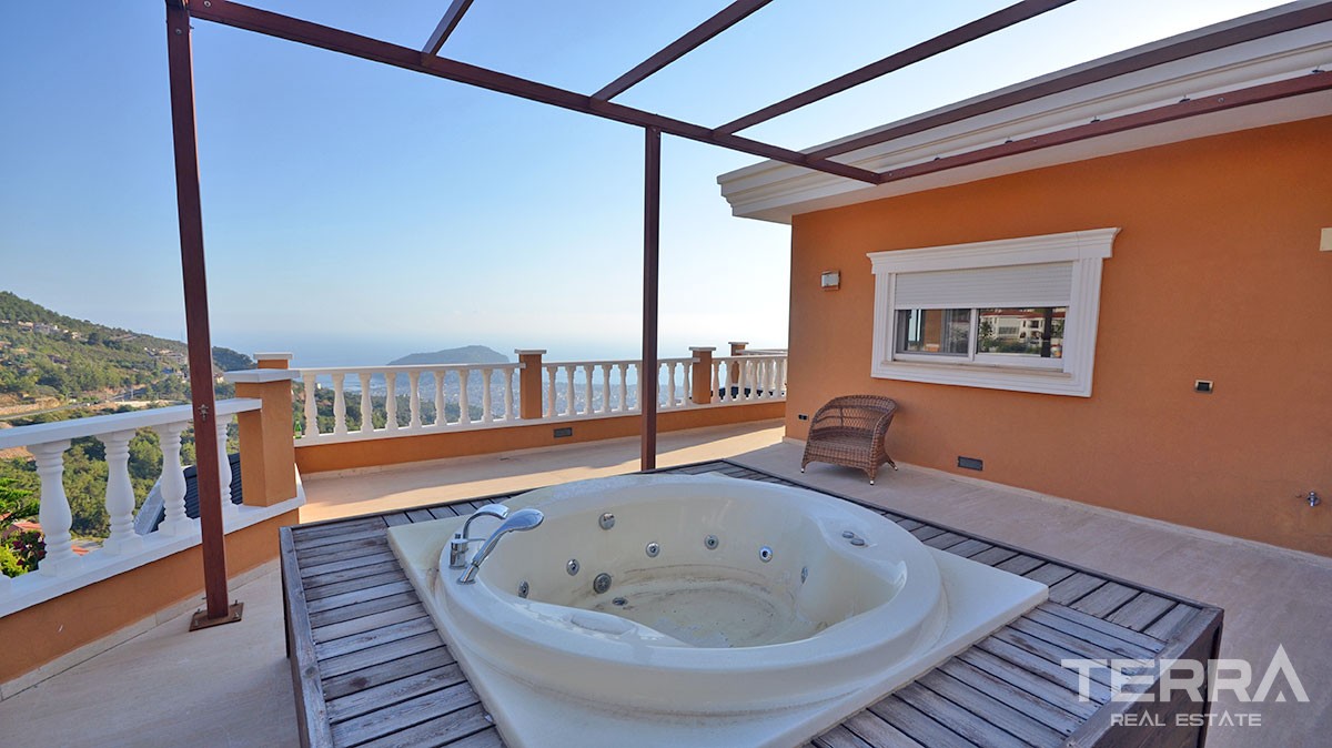 Fully furnished luxury villa for sale in Alanya Bektaş - 13034