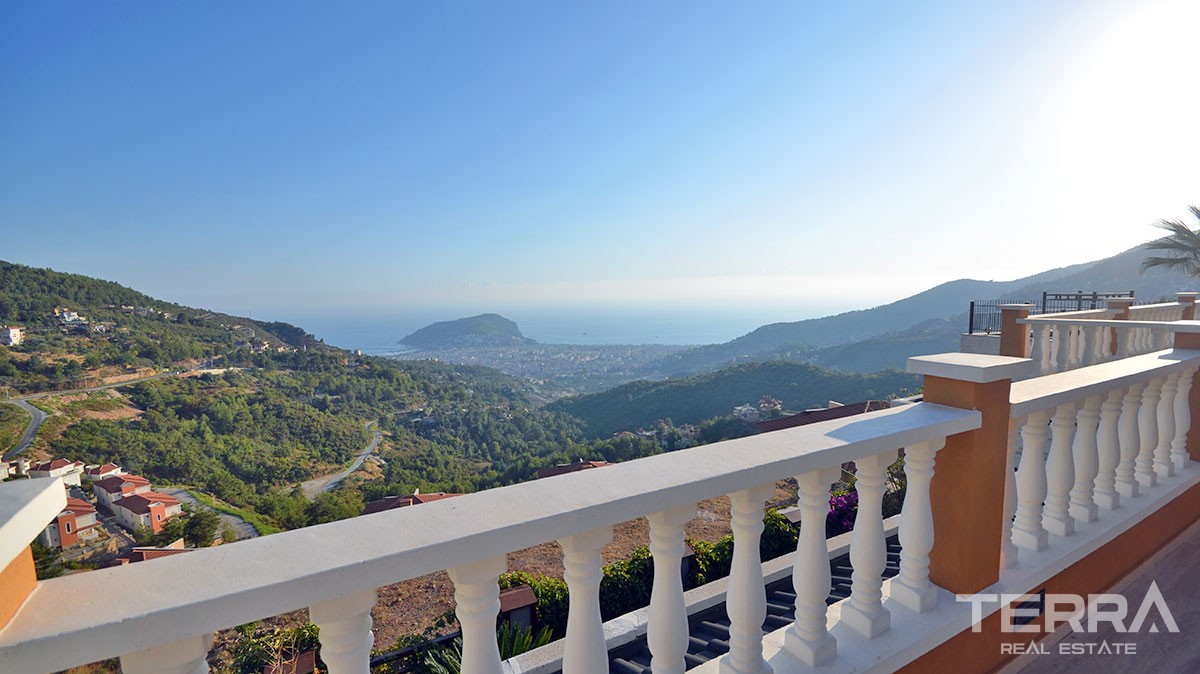 Fully furnished luxury villa for sale in Alanya Bektaş - 13035