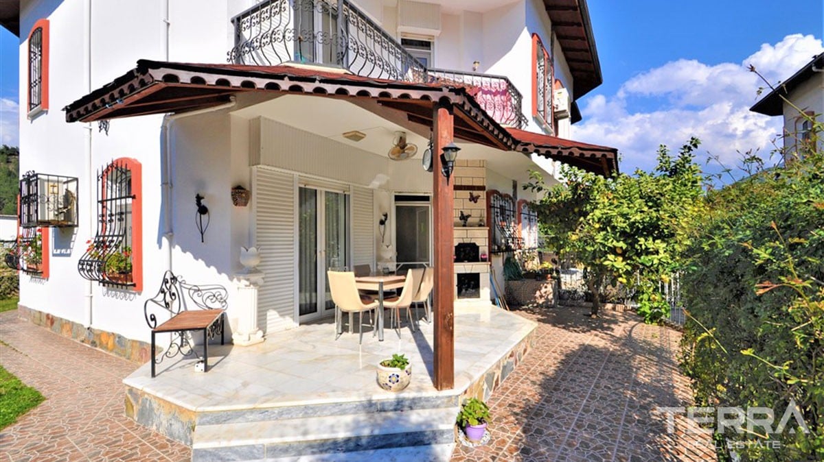 5 bedroom villa in a well maintained villa community in Alanya
