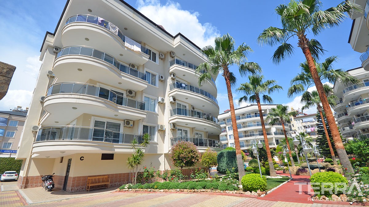 Geräumiges Penthouse zum Verkauf in Alanya Oba im Blumengarten - 13227