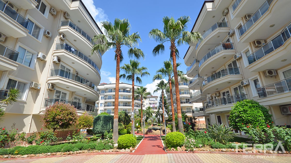 Geräumiges Penthouse zum Verkauf in Alanya Oba im Blumengarten - 13228