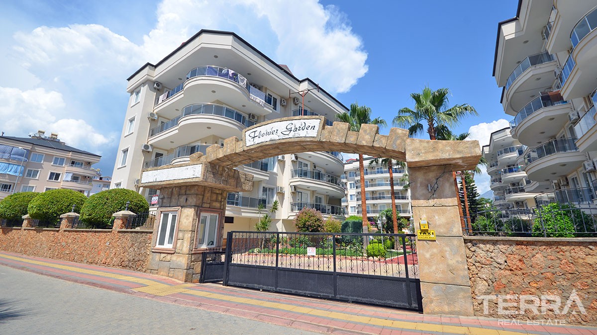 Geräumiges Penthouse zum Verkauf in Alanya Oba im Blumengarten - 13229