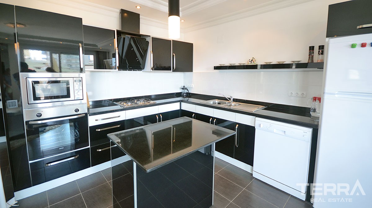 Geräumiges Penthouse zum Verkauf in Alanya Oba im Blumengarten - 13235