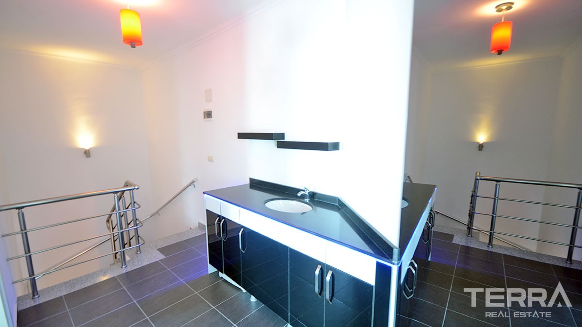 Geräumiges Penthouse zum Verkauf in Alanya Oba im Blumengarten - 13243