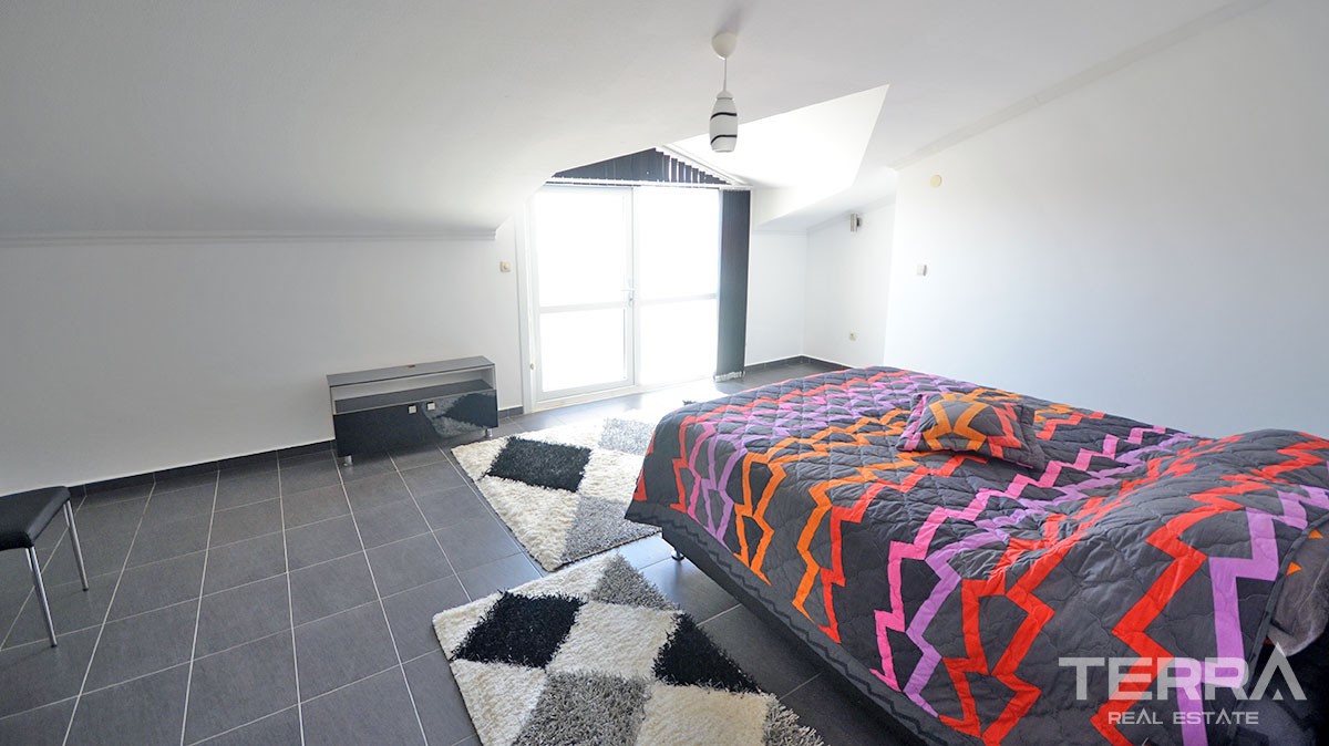 Geräumiges Penthouse zum Verkauf in Alanya Oba im Blumengarten - 13253