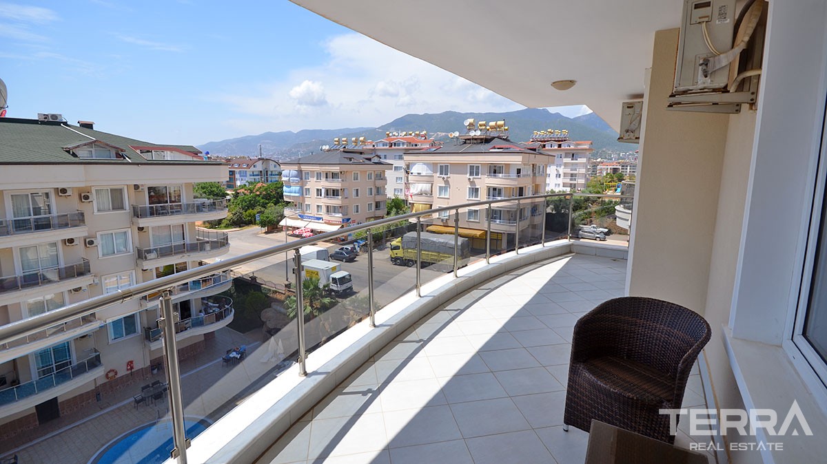 Geräumiges Penthouse zum Verkauf in Alanya Oba im Blumengarten - 13257