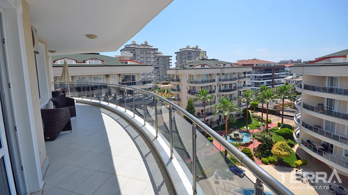 Geräumiges Penthouse zum Verkauf in Alanya Oba im Blumengarten - 13258